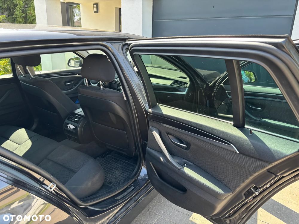 BMW Seria 5 520d xDrive Luxury Line - 7