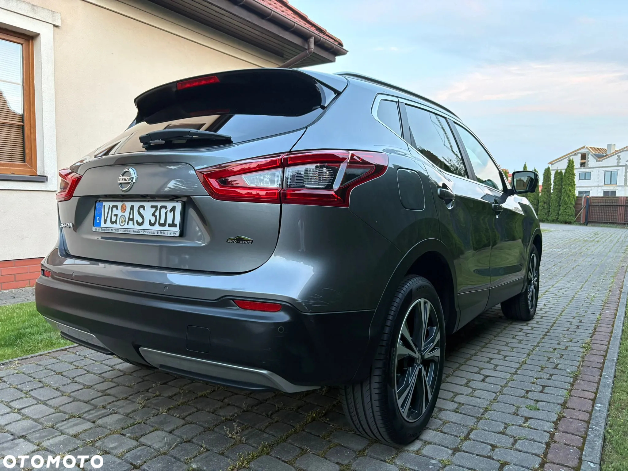 Nissan Qashqai 1.6 DCi N-Connecta Xtronic - 8