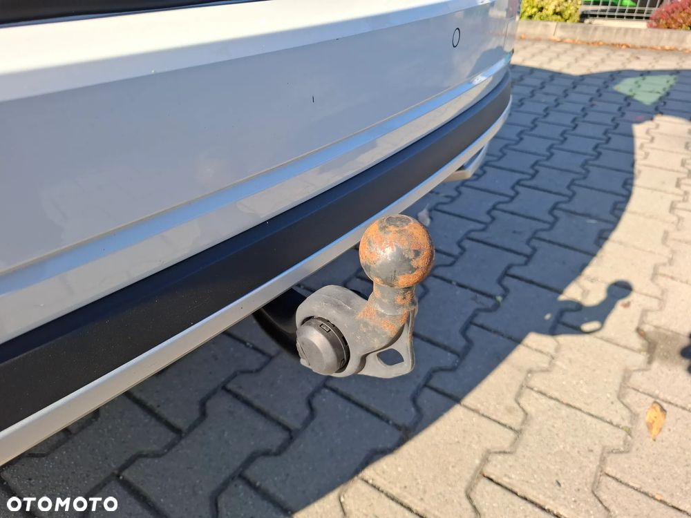 Skoda Octavia 2.0 TDI DSG 4x4 Scout - 31