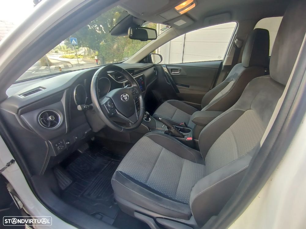 Toyota Auris Touring Sports 1.8 HSD Exclusive +TSS+Navi - 14