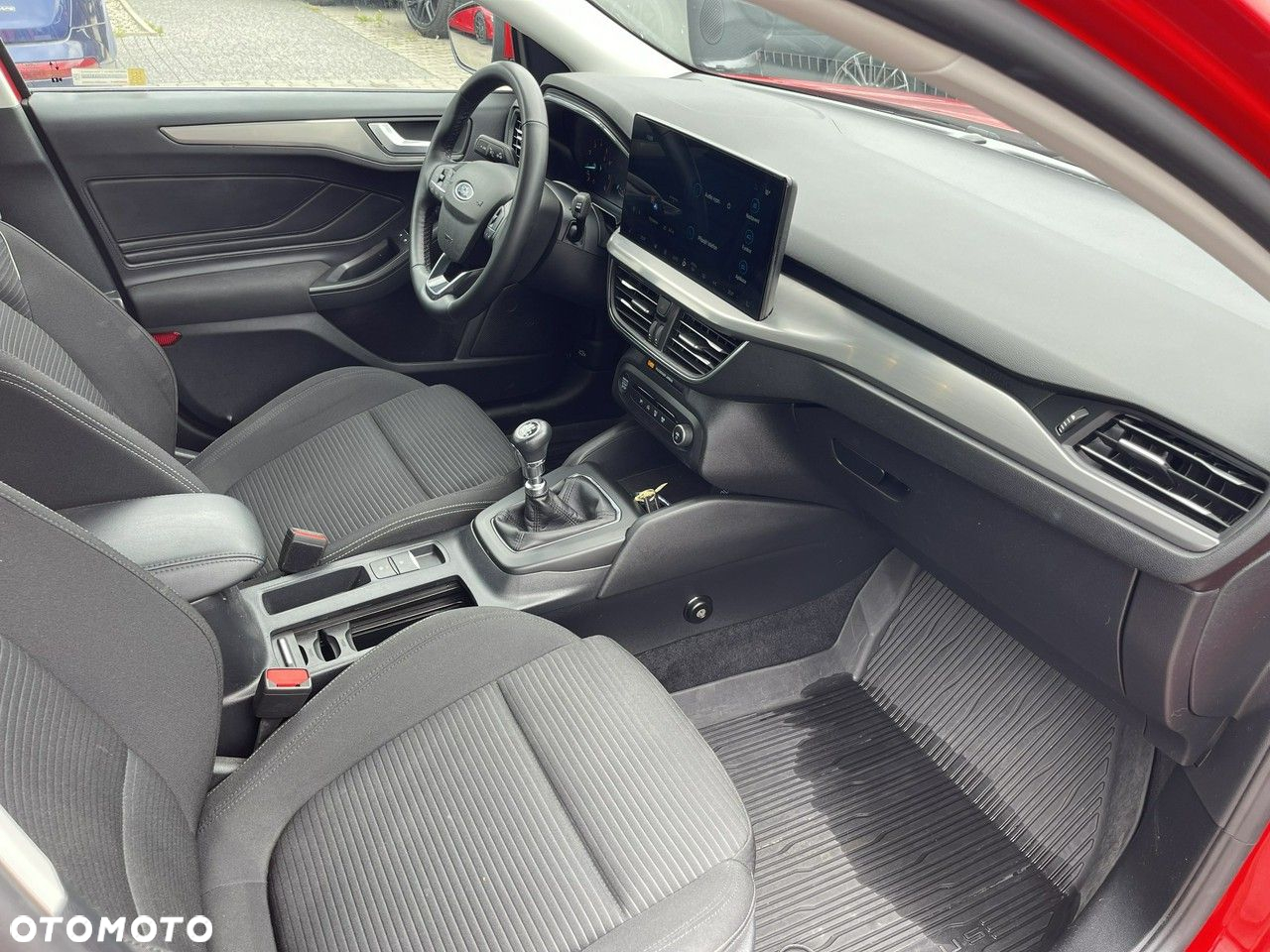 Ford Focus Turnier 1.0 EcoBoost Start-Stopp-System TITANIUM - 8