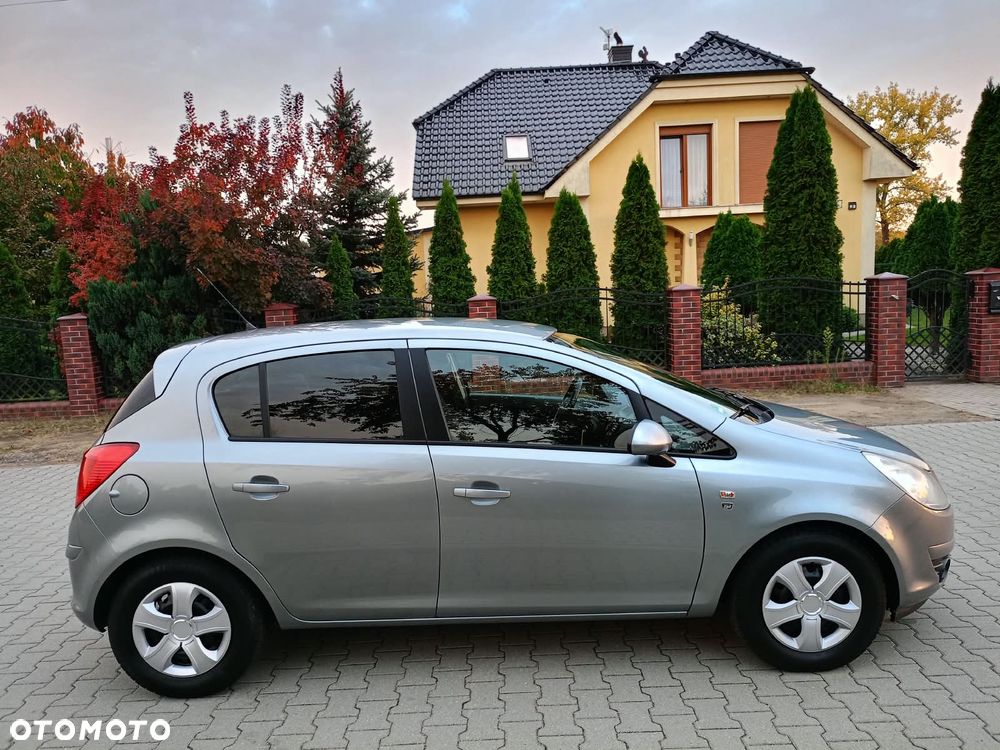 Opel Corsa 2011 photo 4