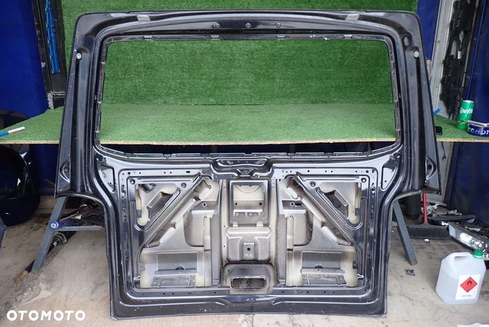 VW T5 03-15 klapa tylna tył - 16