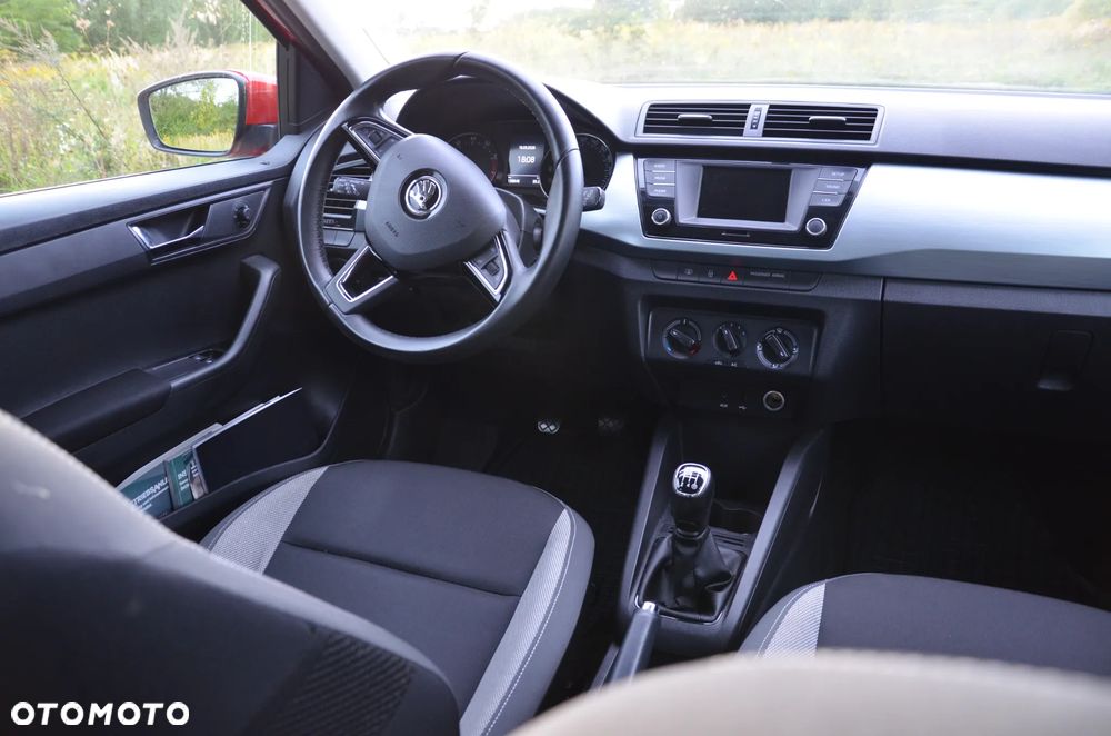 Skoda Fabia 1.0 MPI Joy - 4