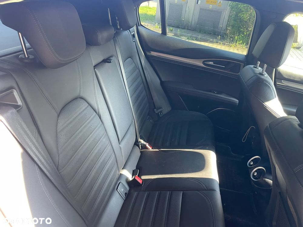 Alfa Romeo Stelvio 2.0 Turbo Veloce Q4 - 8