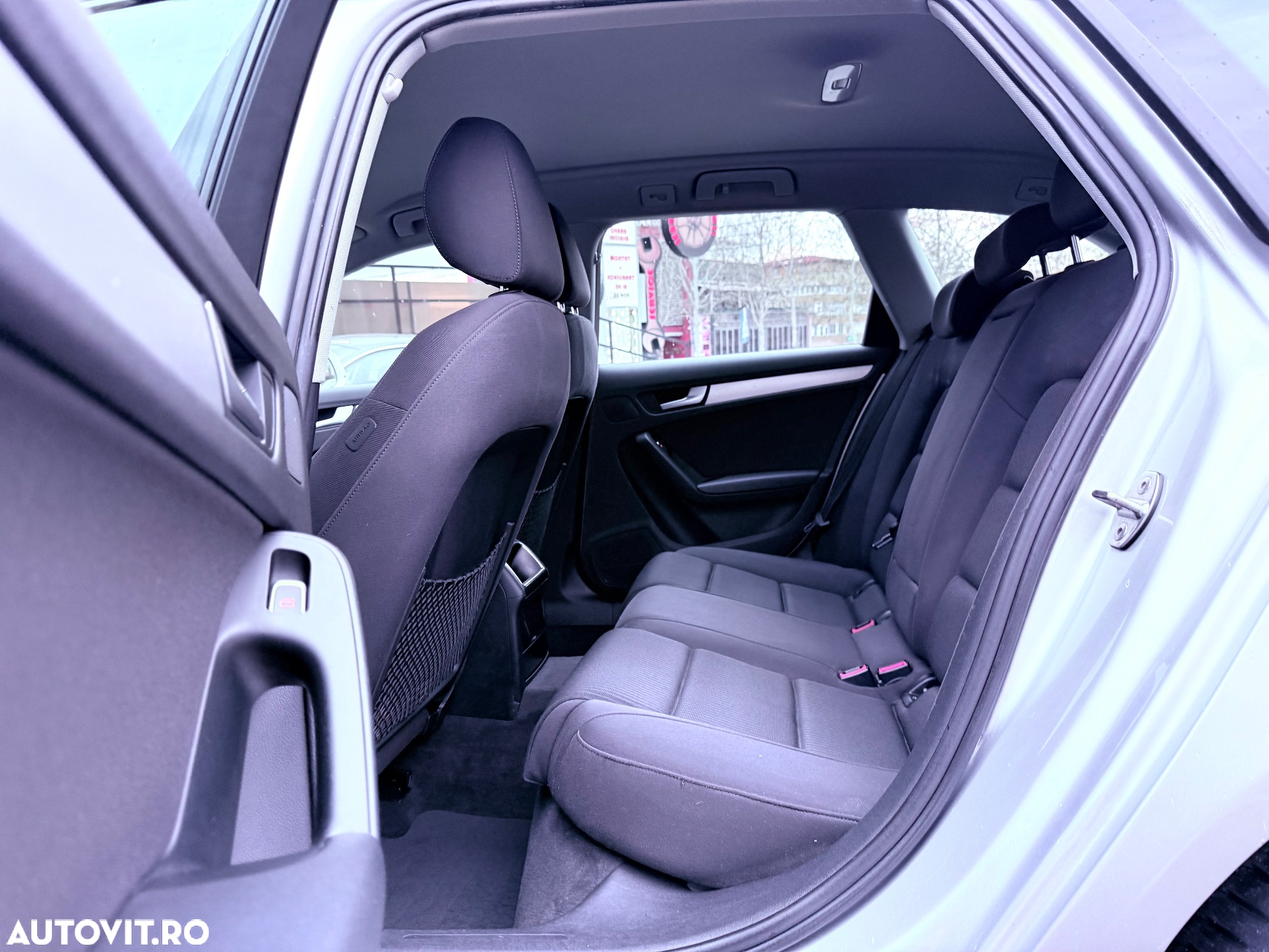 Audi A4 2.0 TDI DPF Attraction - 11