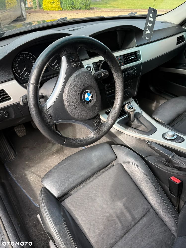 BMW Seria 3 330i - 7