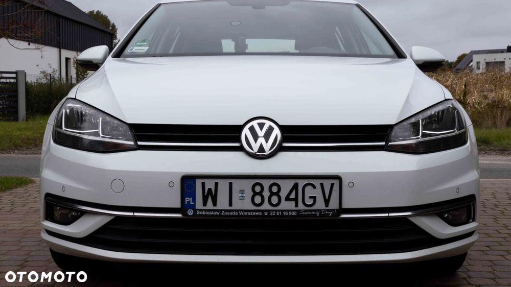 Volkswagen Golf - 1