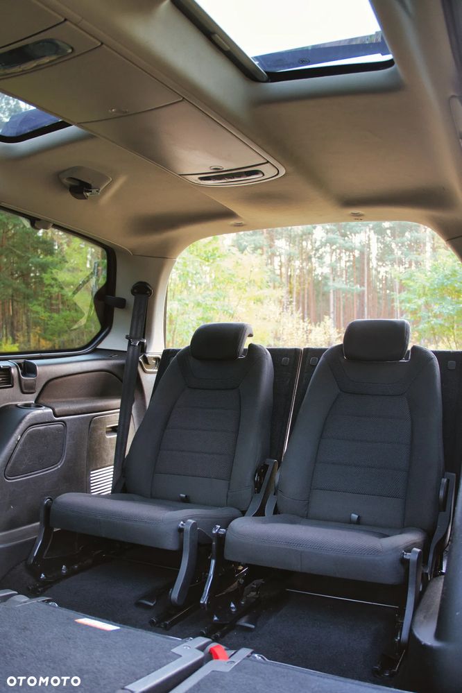 Ford Galaxy 2.2 TDCi Titanium - 11