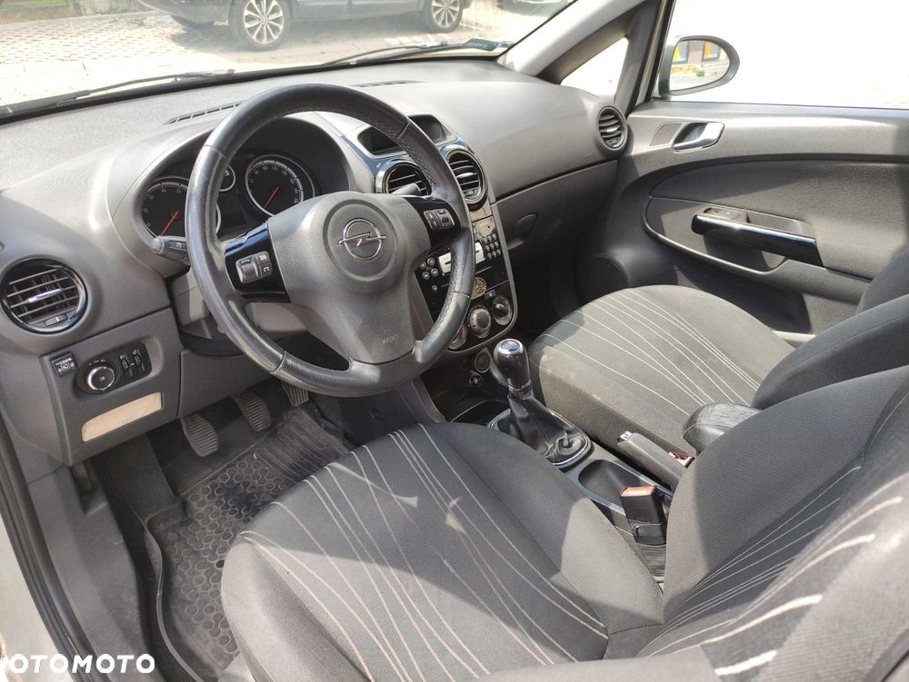 Opel Corsa - 5