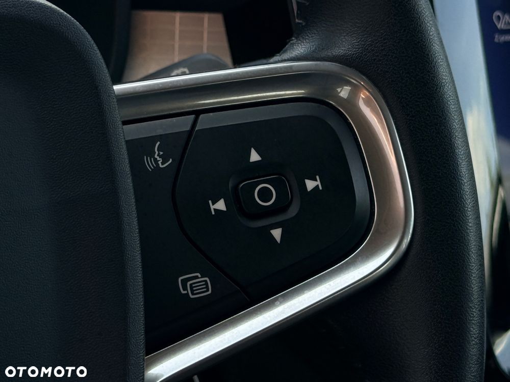 Volvo XC 40 D4 AWD Geartronic Momentum Pro - 15