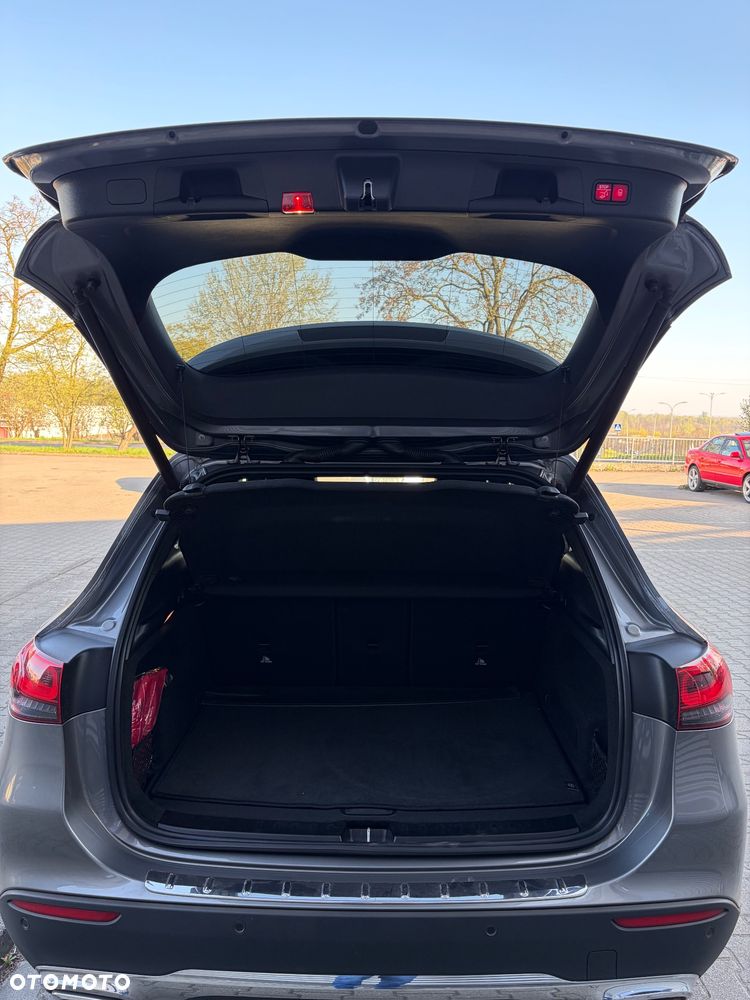 Mercedes-Benz GLA 200 Business Edition - 4