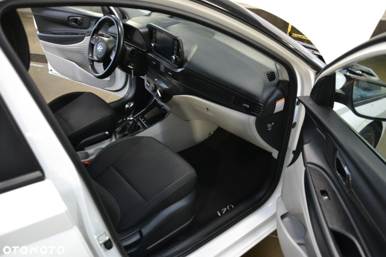 Hyundai i20 - 19