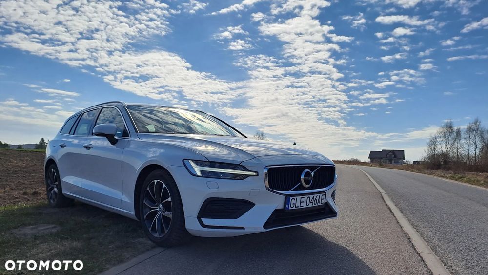 Volvo V60 D4 Geartronic Momentum Pro - 1
