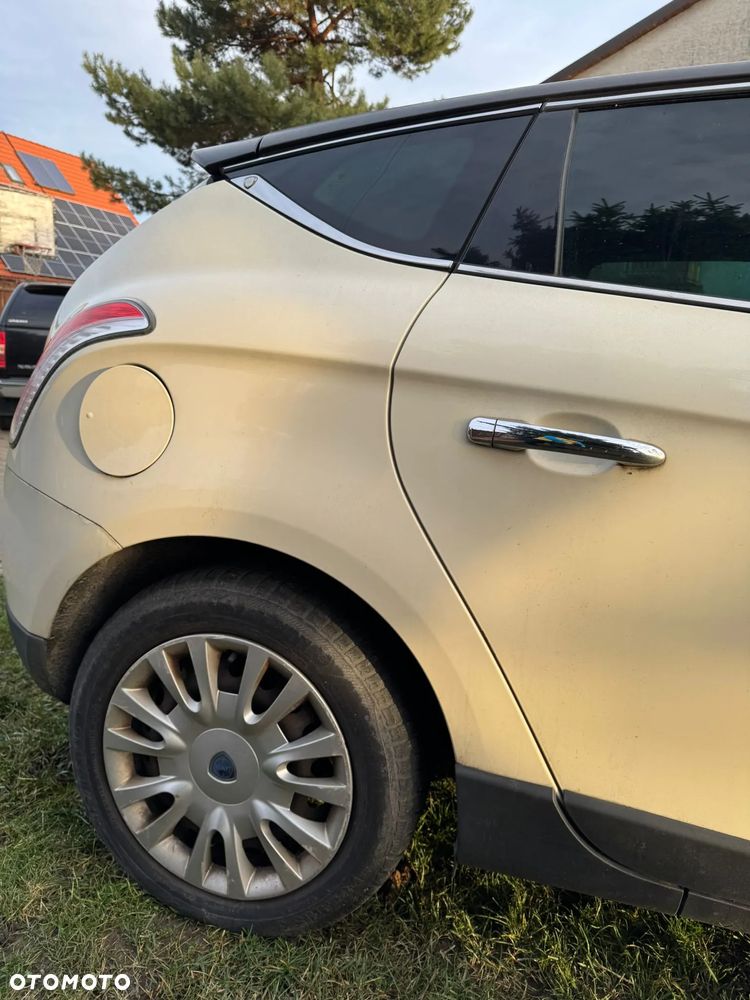 Lancia Delta 2.0 MJ Platino - 3