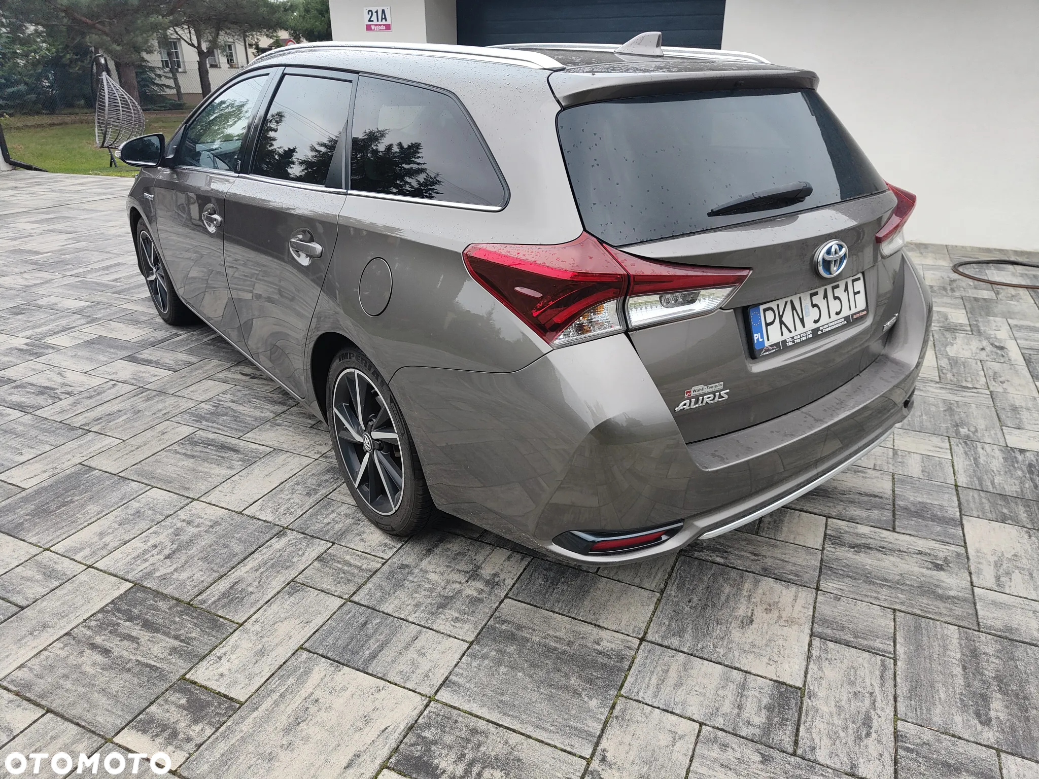 Toyota Auris 1.8 VVT-i Hybrid Automatik Team Deutschland - 3