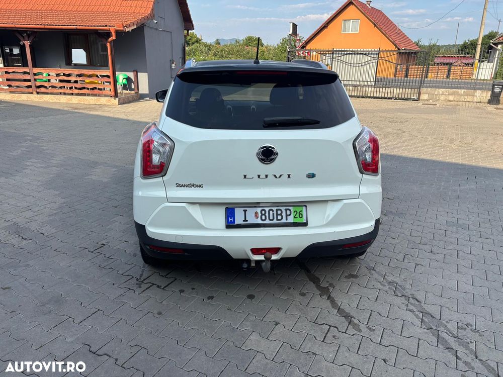 SsangYong Tivoli e-XDi 160 2WD Black+White - 3