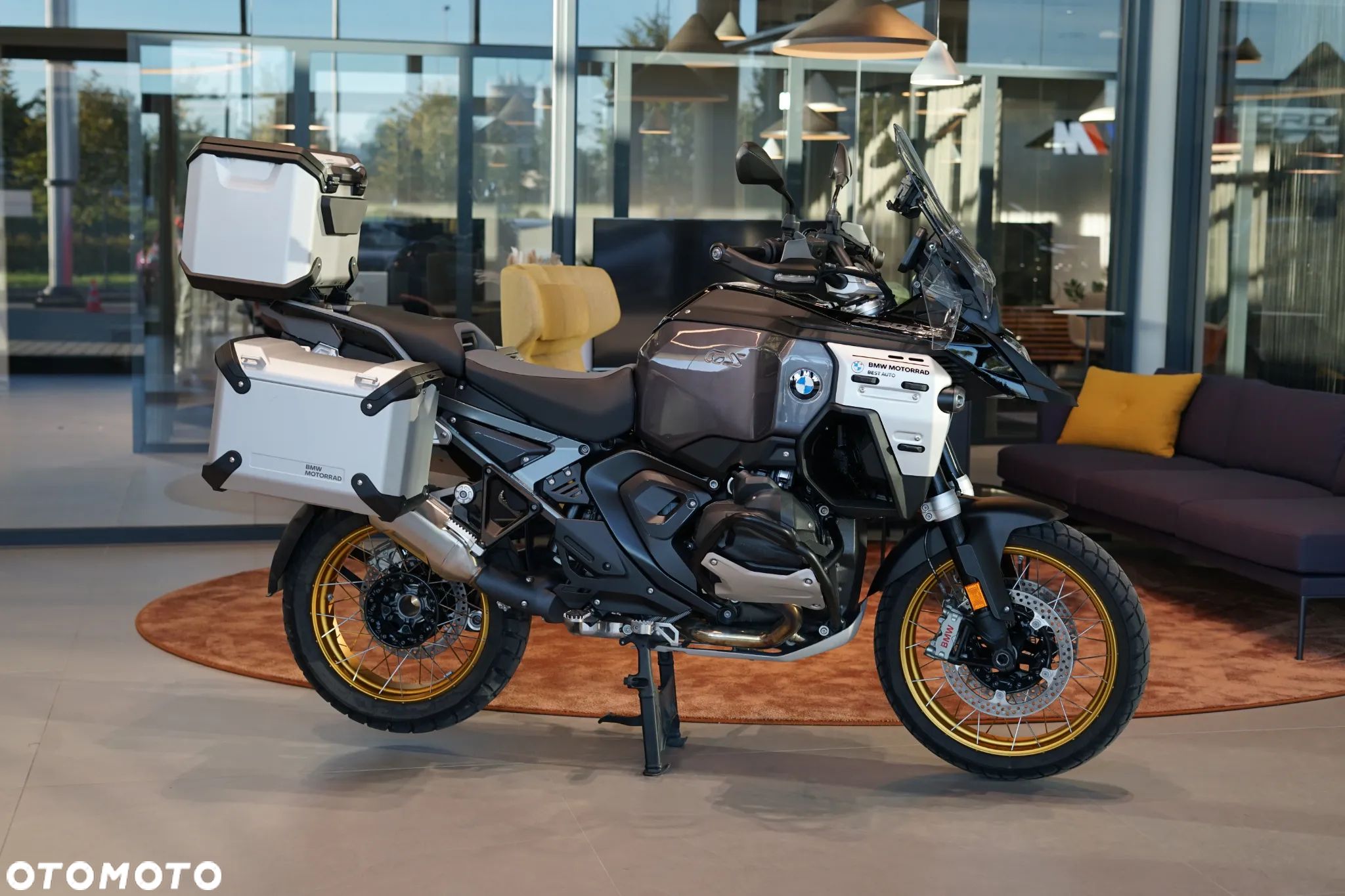 BMW Adventure - 1