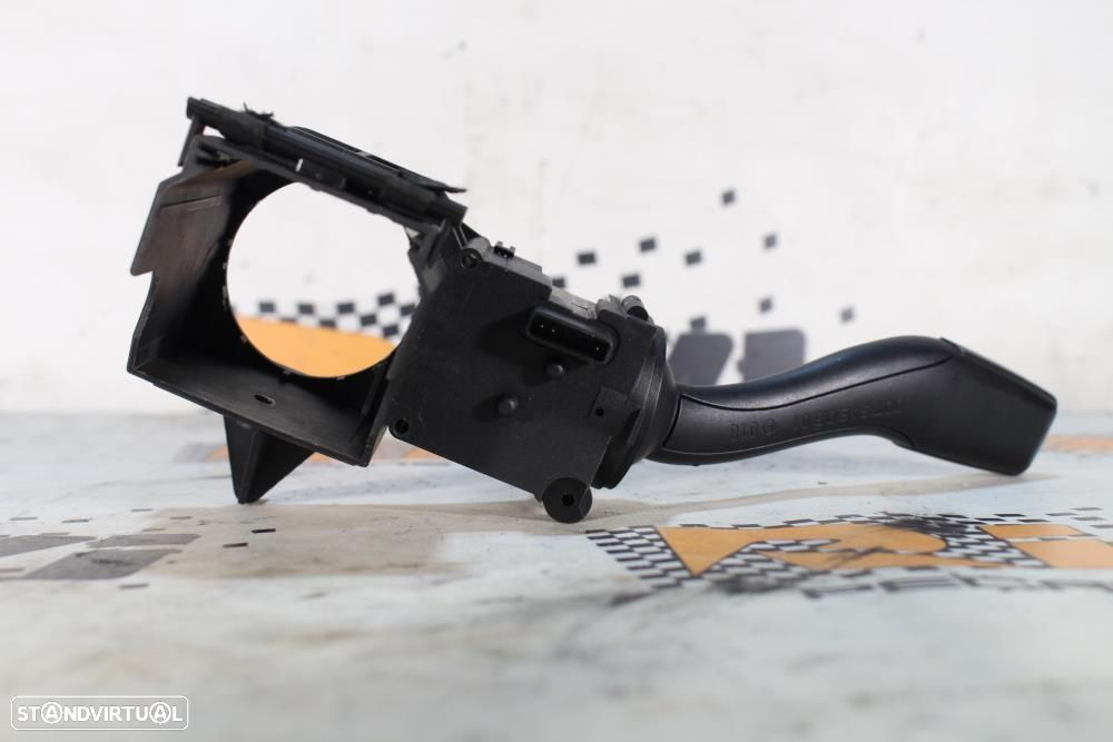 Manete Das Luzes / Piscas Audi A4 (8E2, B6)  4E0953513a / 01104601 - 3