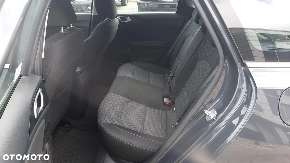 Kia Ceed 1.6 CRDi SCR M DCT - 13