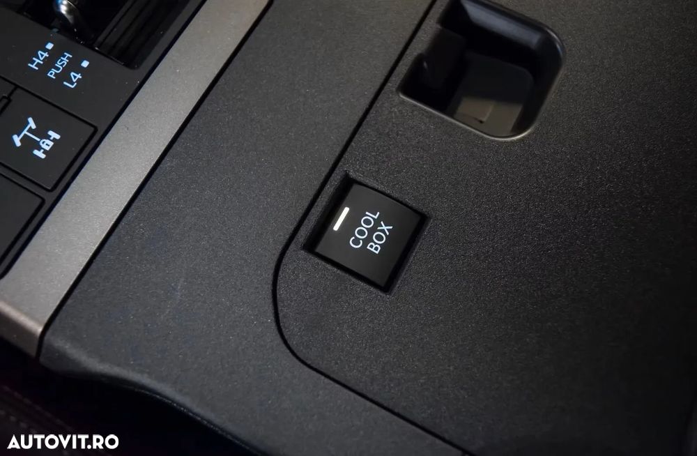 Toyota Land Cruiser 2.8l D-4D 204 CP A/T 7 locuri Luxury AVS Brown - 16