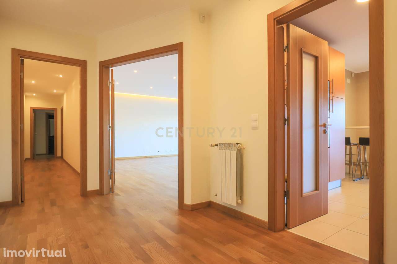 Apartamento T3 de Excelência em Queijas com Terraços Exclusivos e Vist - Grande imagem: 5/40