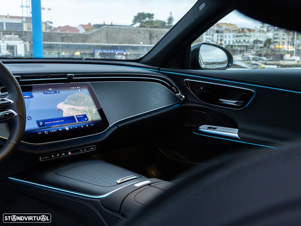 Mercedes-Benz E 300 de - 32