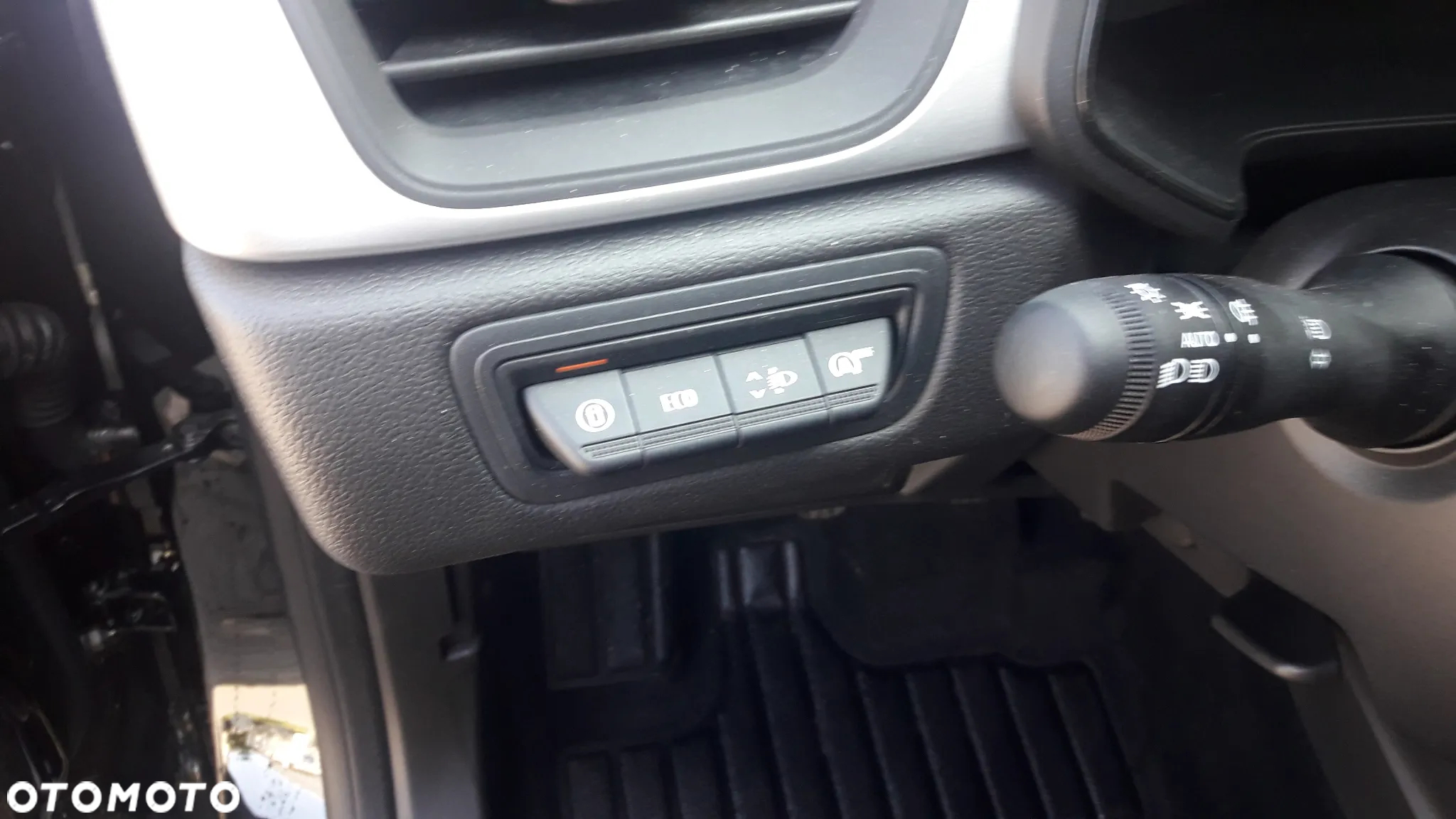 Renault Captur TCe 90 BUSINESS EDITION - 10