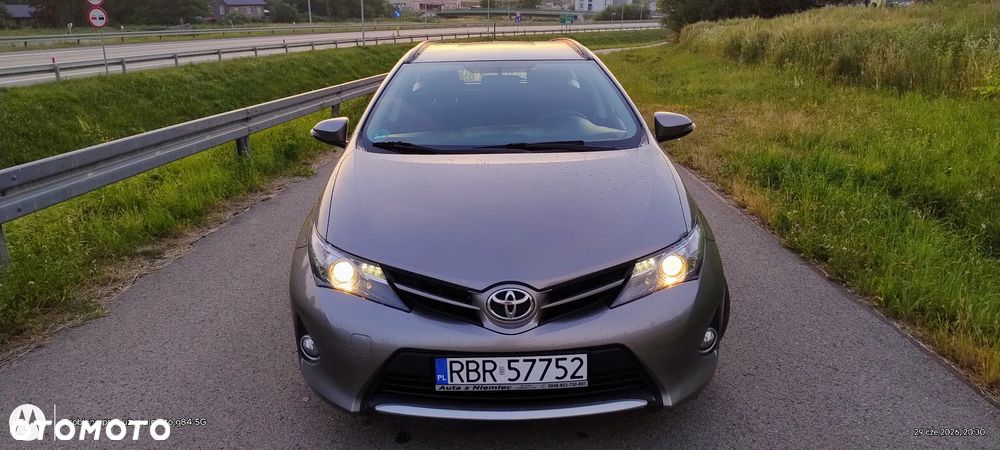 Toyota Auris 1.4 D-4D Active - 8