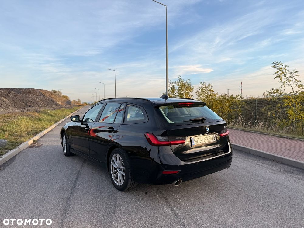 BMW 3 Series 2020 photo 4