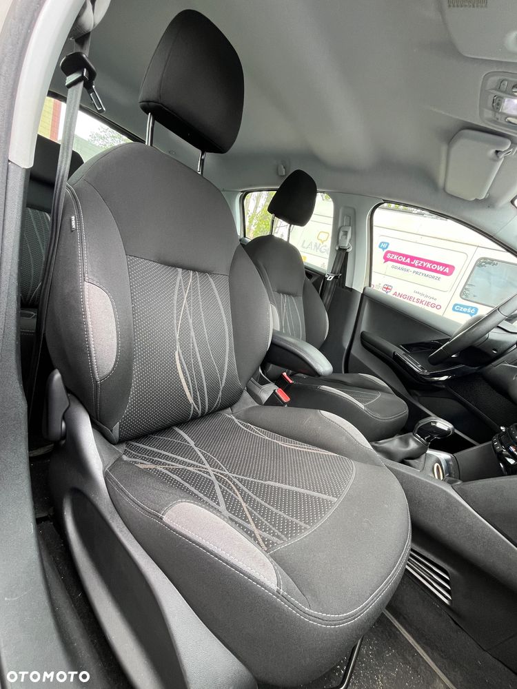 Peugeot 208 1.2 PureTech Active - 11