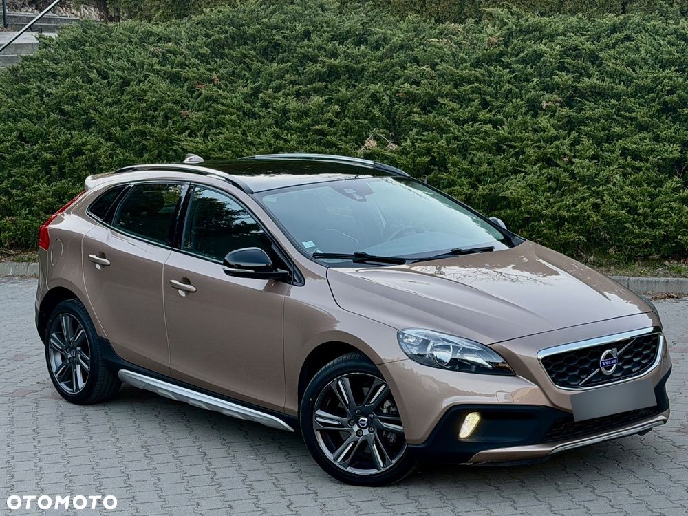 Volvo V40 Cross Country - 3