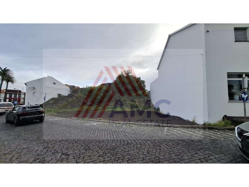 VENDE-SE TERRENO URBANO P/CONSTRUÇÃO NO CENTRO DA VILA DA MADALENA - Grande imagem: 5/7