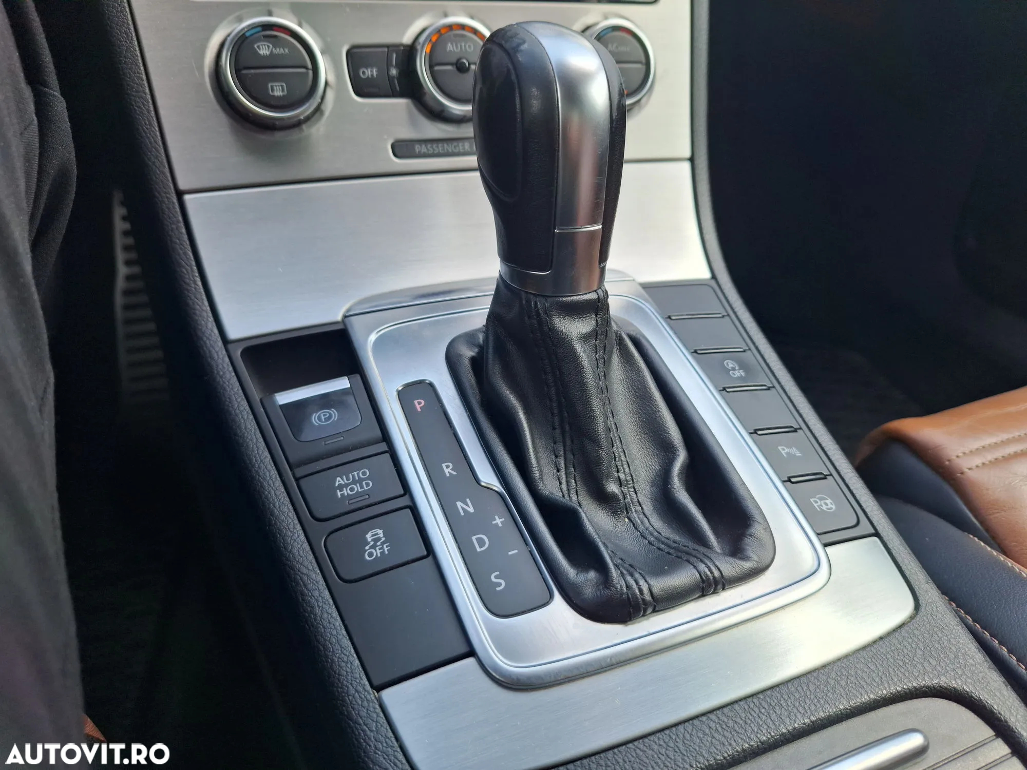 Volkswagen Passat - 16