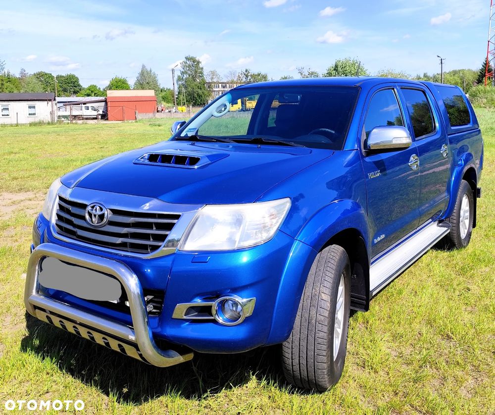 Toyota Hilux 3.0 D-4D Invincible - 1