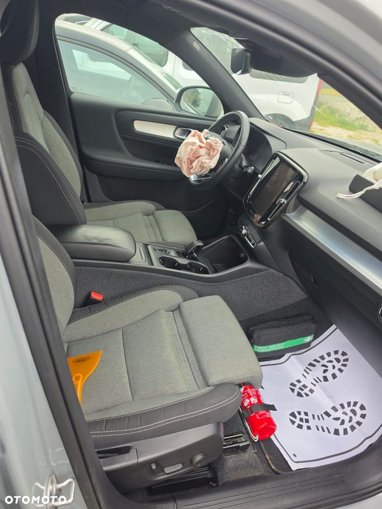 Volvo Xc 40 2023 photo 3