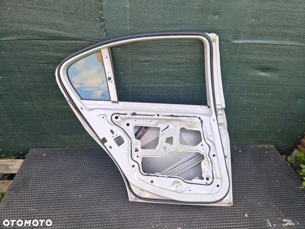 Drzwi Tyl Tylne Lewe Prawe Poszycie Szyba Srebrne 354 Titansilber BMW 3 E90 sedan Oryginal Lakier 2009r - 21