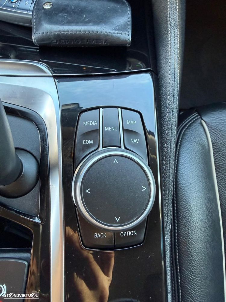 BMW 520 d Line Luxury Auto - 24