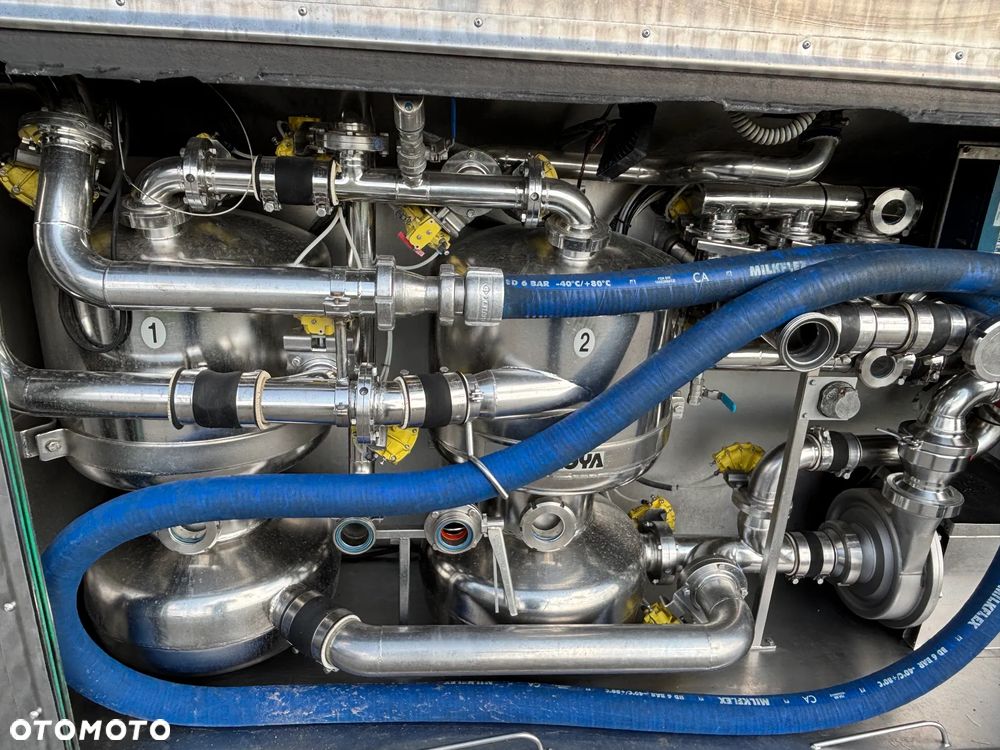 Scania P 410 6x2 ostatnia oś skrętna i podnoszona cysterna do odbioru mleka zabudowa MAGYAR - 16