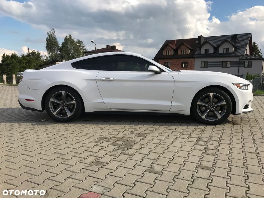 Ford Mustang - 7