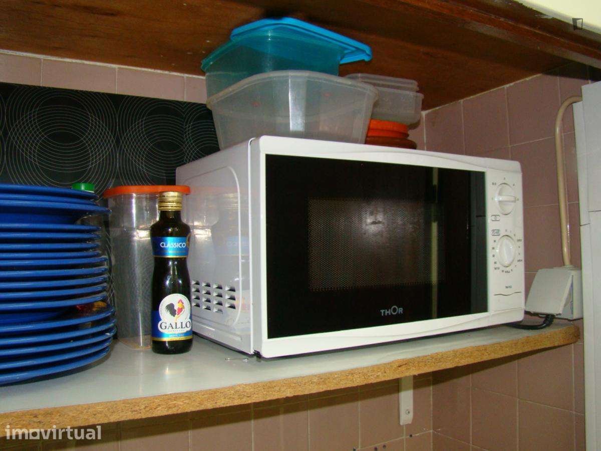 Apartamento com 1 quartos - localizado em Entrecampos Lisbon - Grande imagem: 4/9