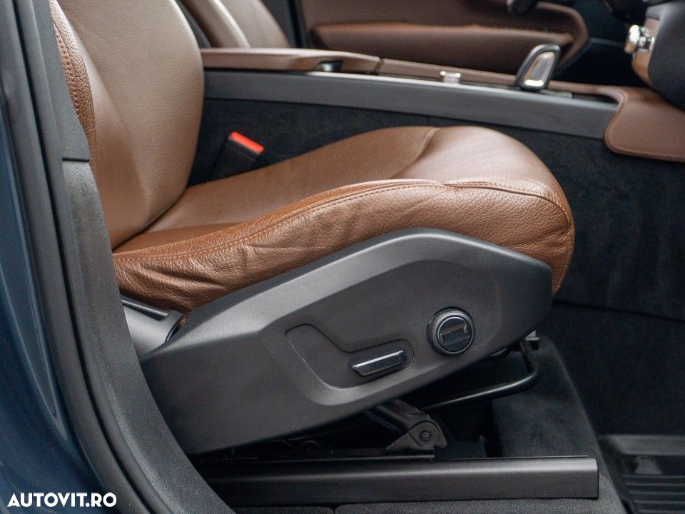 Volvo XC 90 - 25