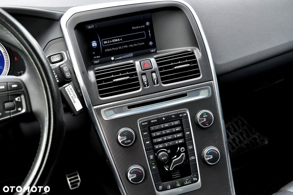 Volvo XC 60 D4 R-Design Summum - 32