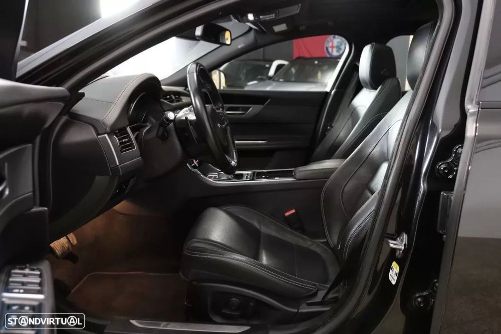 Jaguar XF 20d Aut. R-Sport - 19