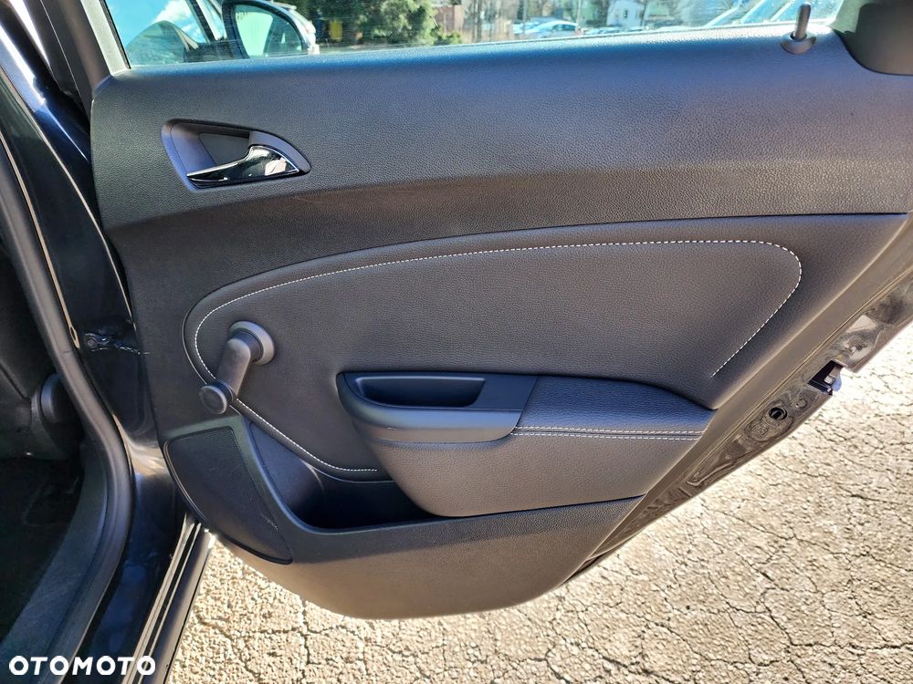 Opel Astra 1.4 Turbo 150 Jahre - 32