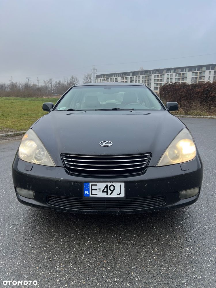 Lexus ES - 3