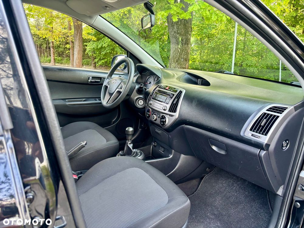 Hyundai i20 1.25 Wersja Jubileuszowa - 39