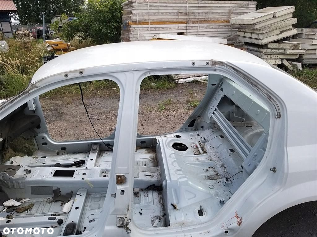 Dach Dacia Logan I LIFT SEDAN BIAŁY OV369 04-12 R - 2