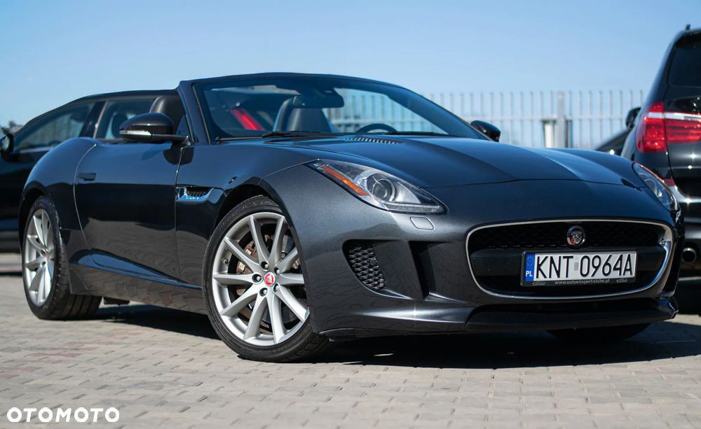 Jaguar F-Type R-Dynamic - 38