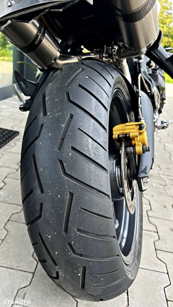Triumph Street Triple - 7